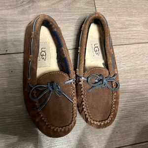 EUC kids UGG moccasins